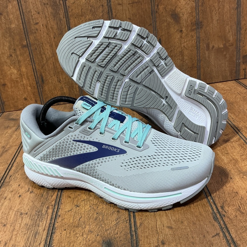 Brooks Adrenaline GTS 22 women's Size 9.5 2E extra wide running shoes 1203532E04